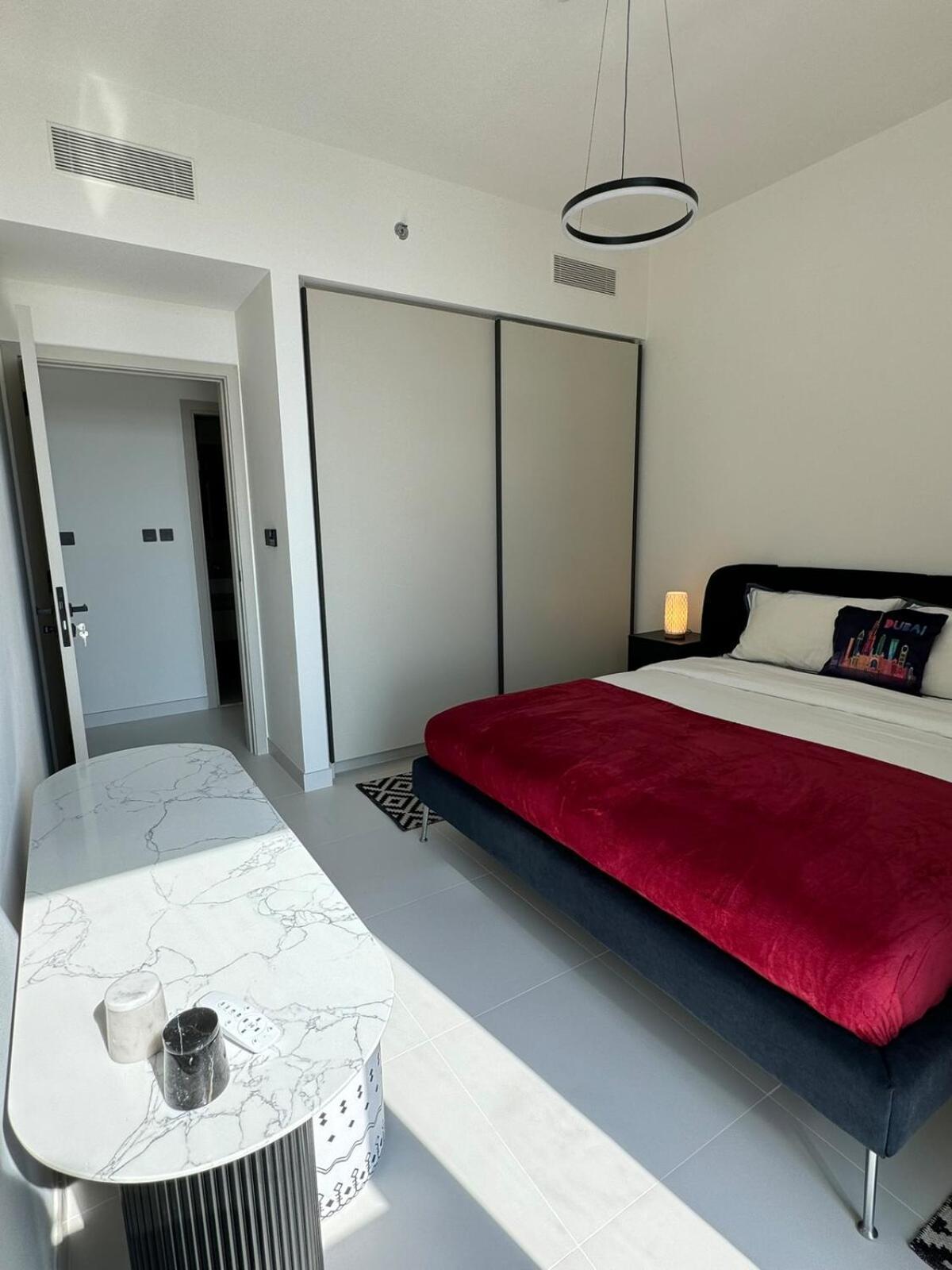 2br-beach Access - Stunning Marina&palm View Apartment Dubai